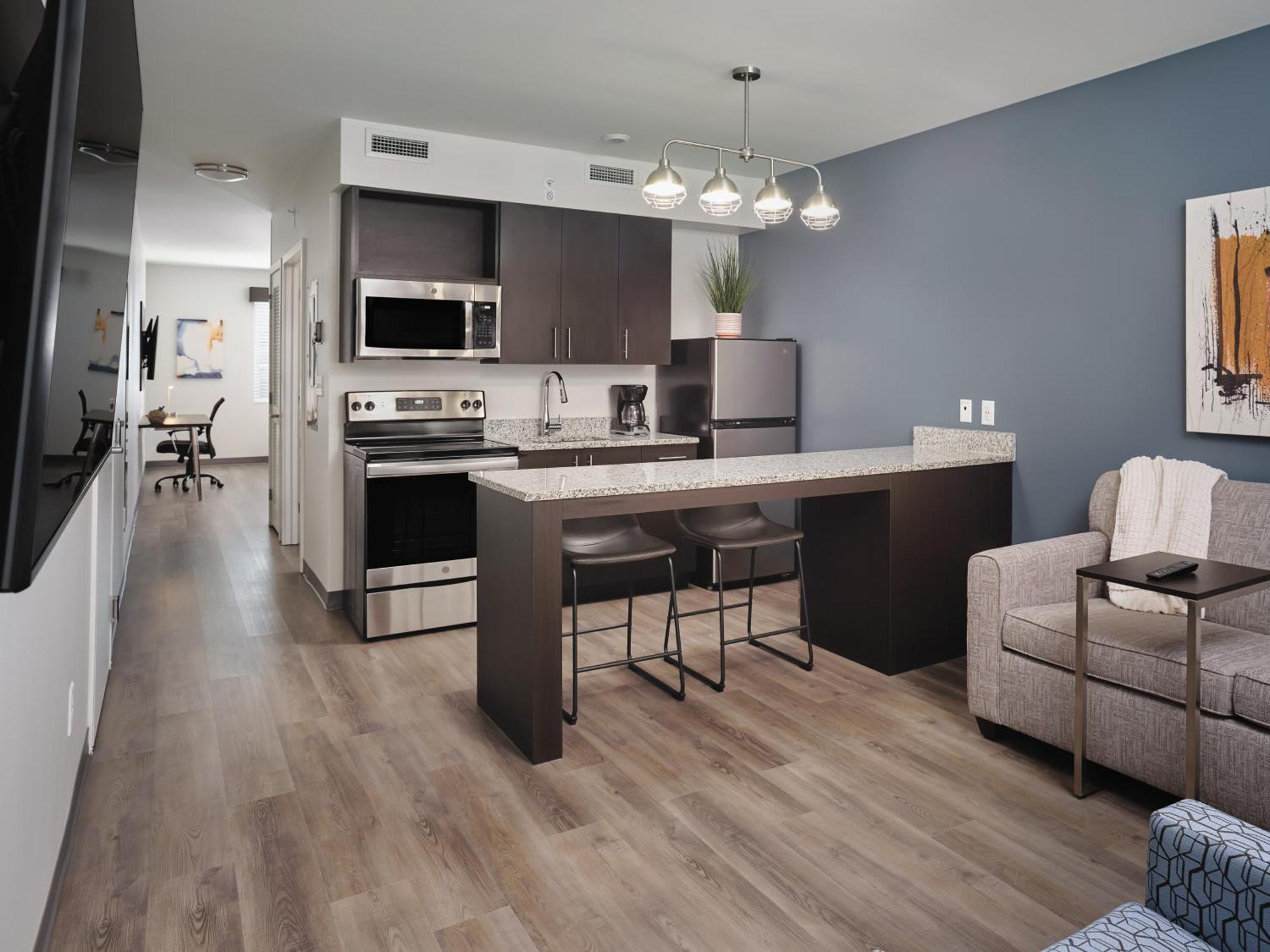 Stayapt Suites College Station Bryan Exterior photo